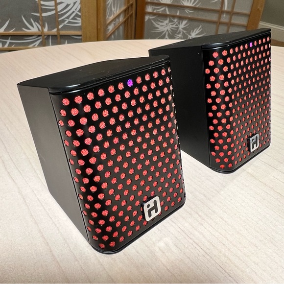 iHome IK8 Rechargeable Portable Speakers with Travel Case for Kindle Fire - Picture 8 of 14